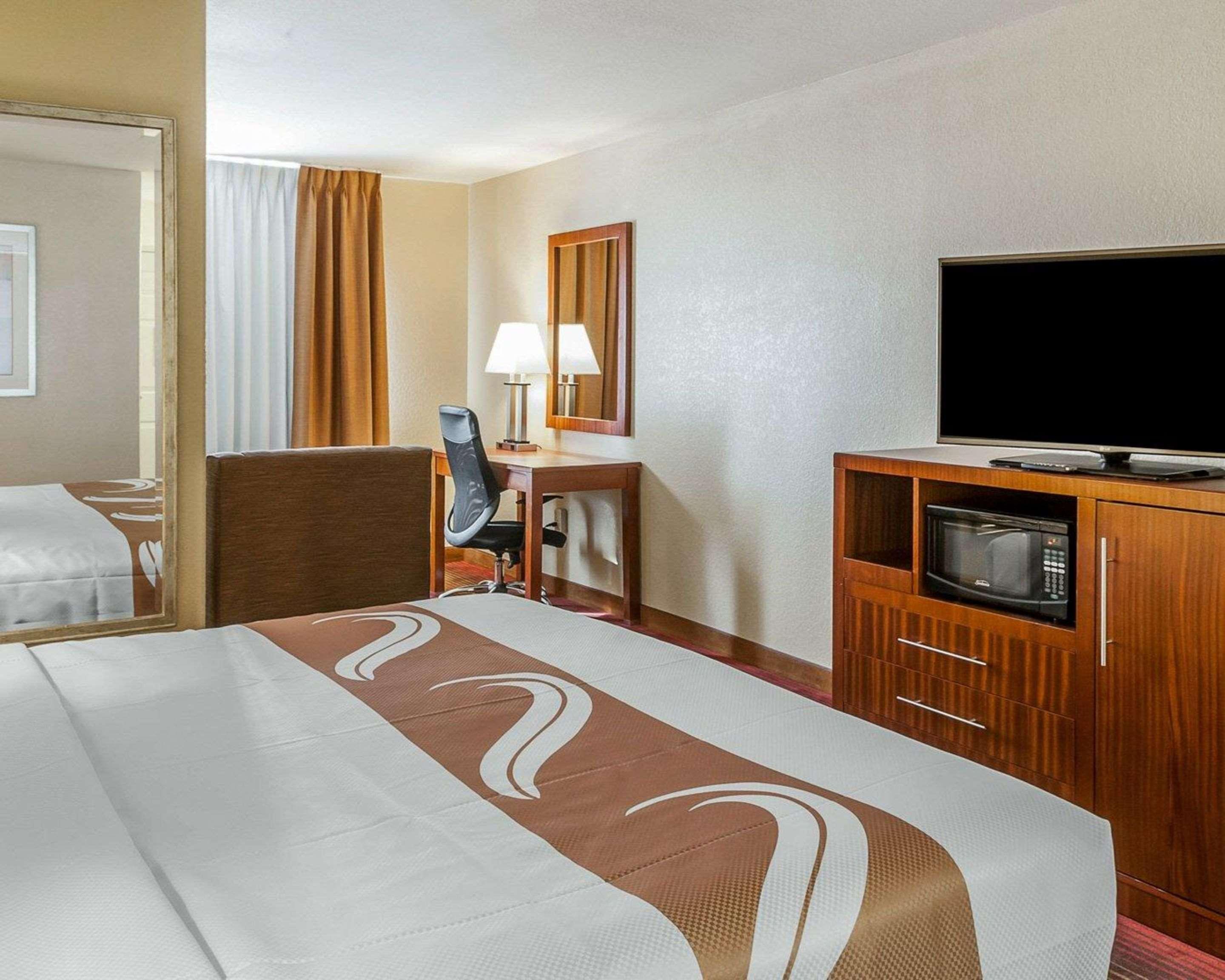 Quality Inn & Suites Albuquerque West Eksteriør billede
